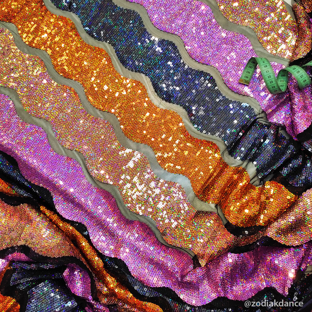 Sequin Holo on mesh Gold/Blue Iris/Rose Quarts