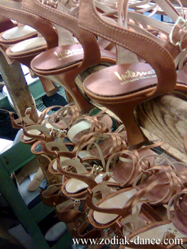 изготовление танцевальной обуви International
